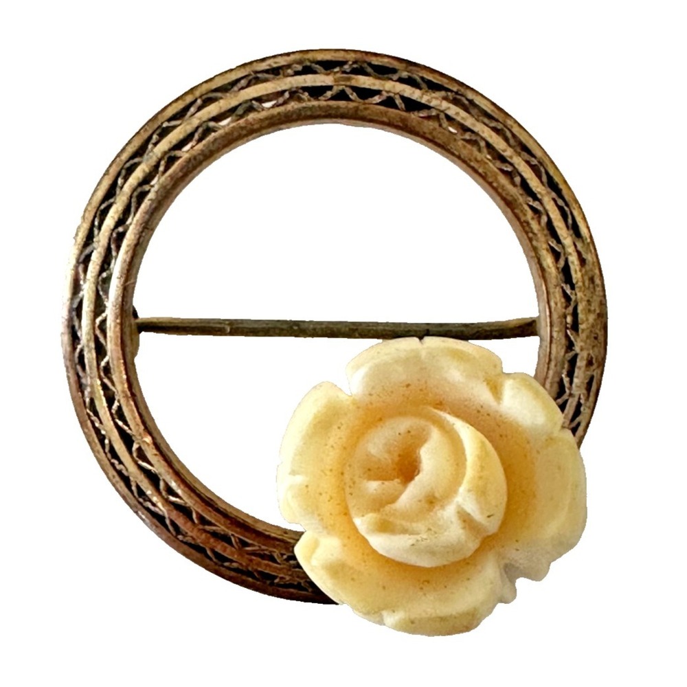 1/20th 14k Gold Brooch Craved Rose Resin Round Wreath Pin WRE‎ Vintage